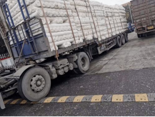 印染市場冰火兩重天 上下游博弈下的行業(yè)困境